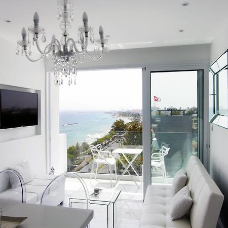 The White Pearl Suite - Beach Front City Centre With Sea View. Lemesós Eksteriør bilde