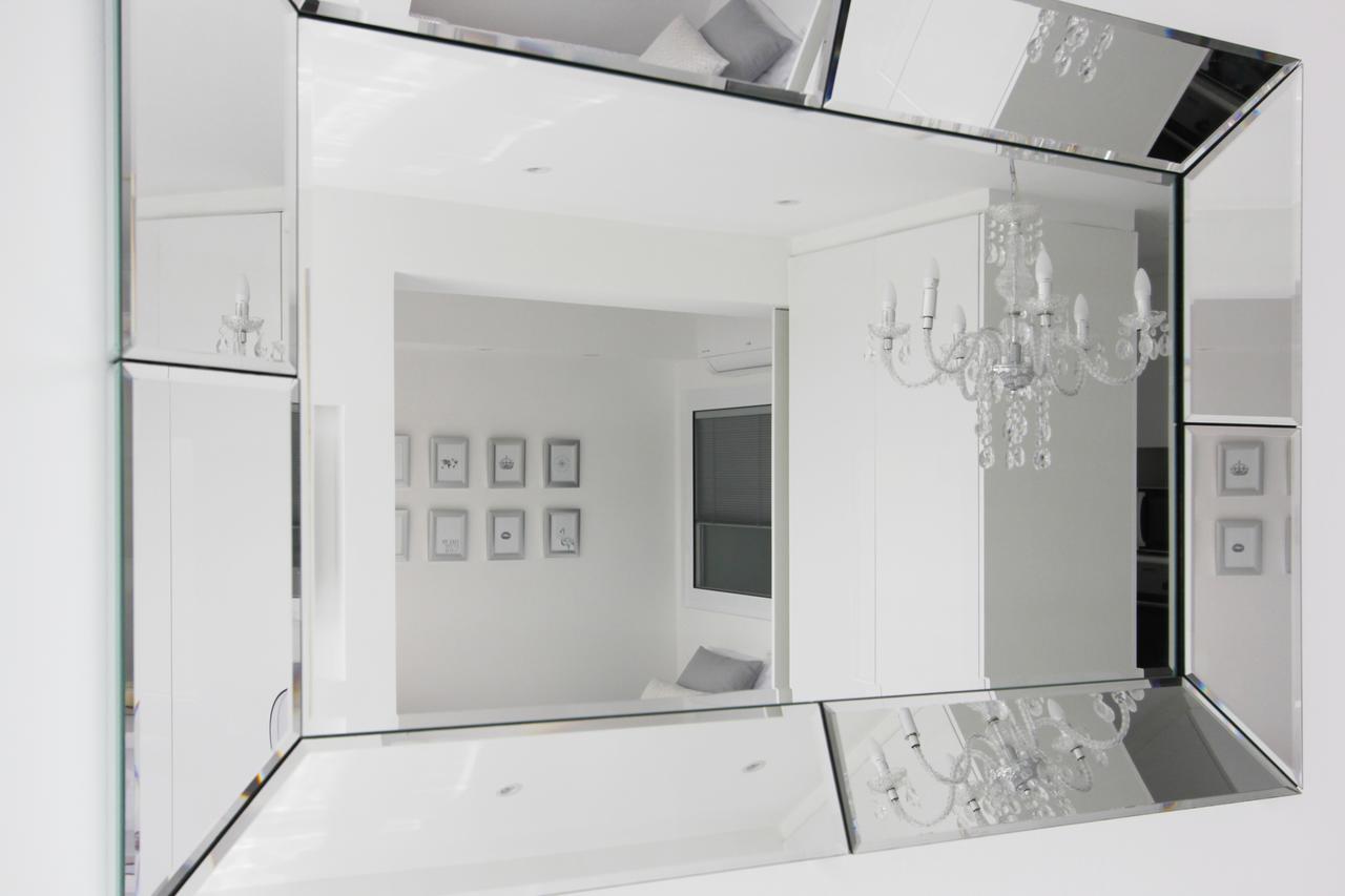 The White Pearl Suite - Beach Front City Centre With Sea View. Lemesós Eksteriør bilde